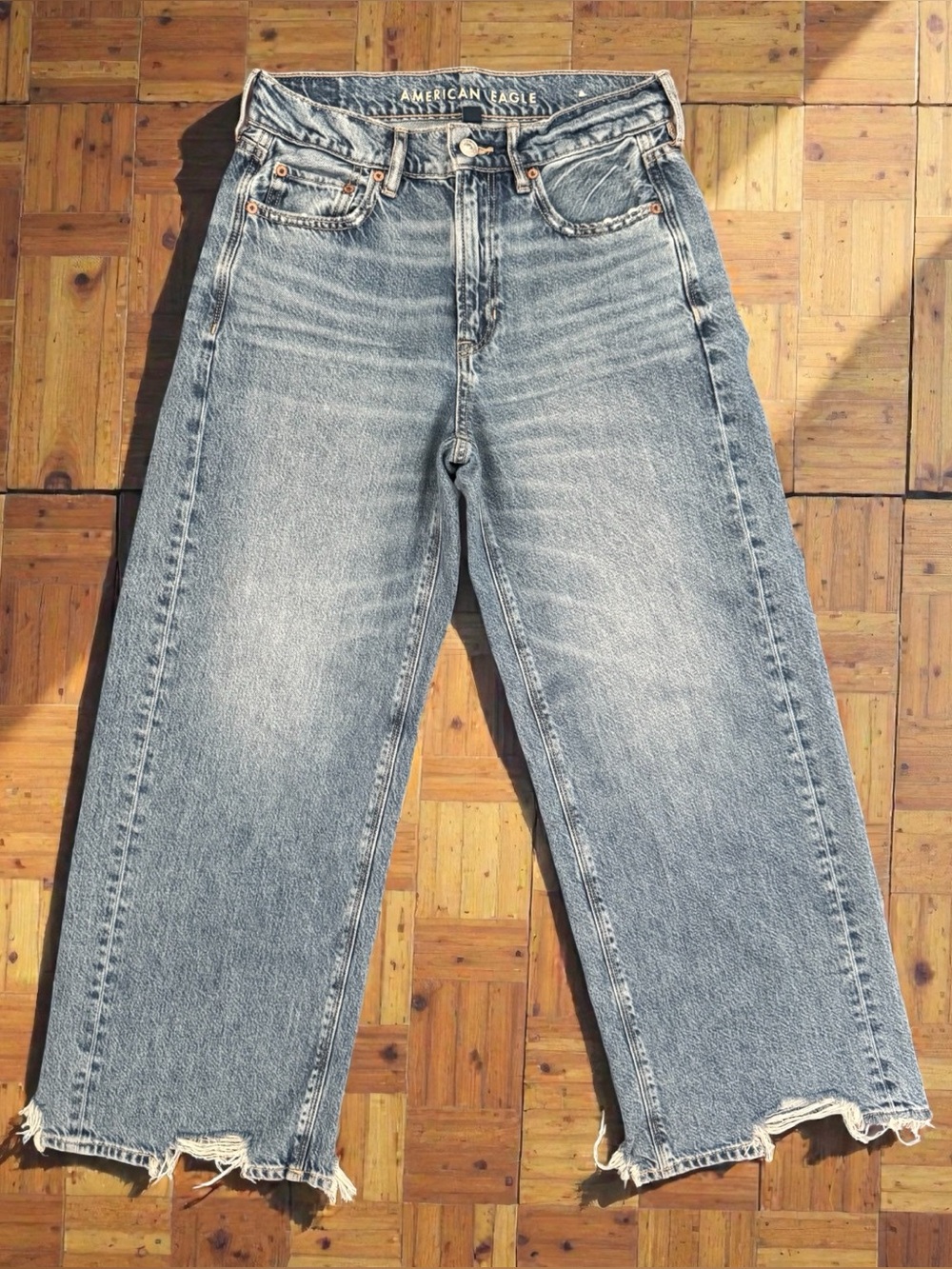 American Eagle Women Baggy High Rise Women Jeans Distressed Raw Hem Short 2